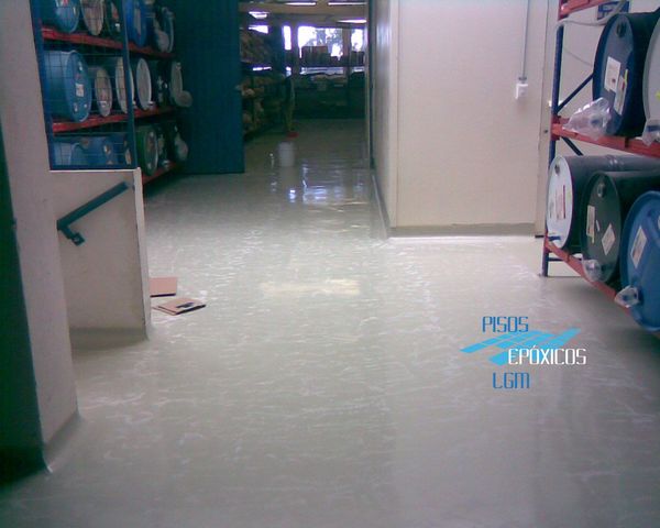 Perparacion del sello para mortero, generando perfil de anclaje para el terminado Cascara de Naranja.